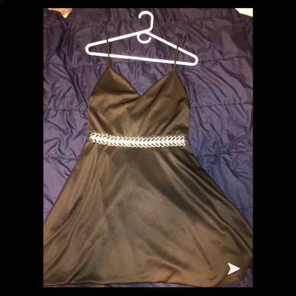BLACK CHARLOTTE RUSSE DRESS - Picture 2 of 5